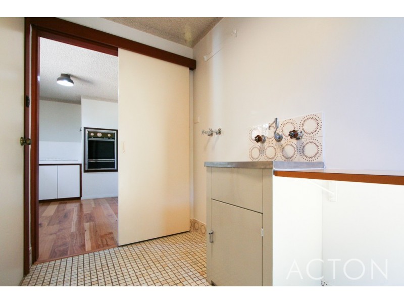 14/5 Henshaw Lane, Claremont WA 6010