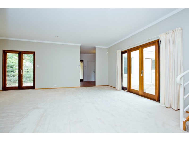 27 Osborne Parade, Claremont WA 6010