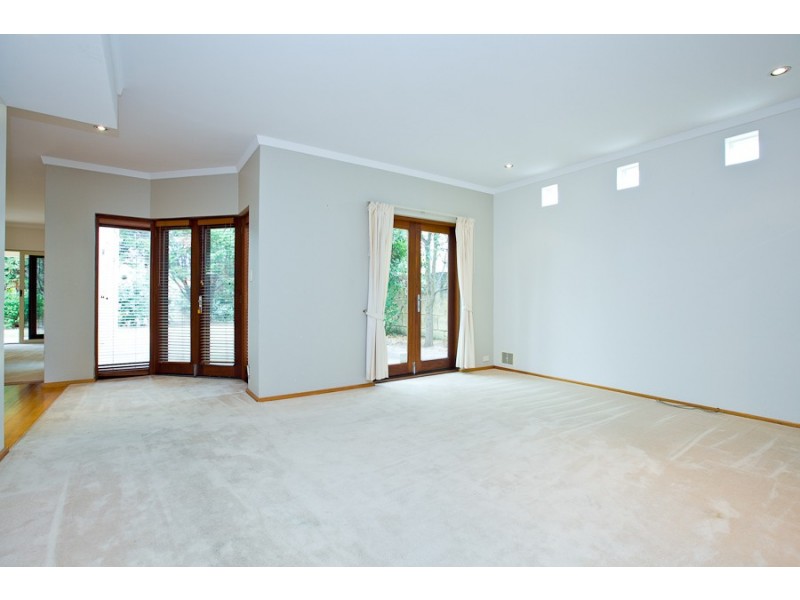 27 Osborne Parade, Claremont WA 6010