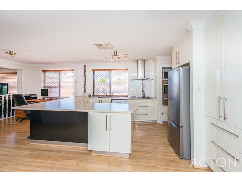 45 Guadalupe Drive, Ballajura WA 6066