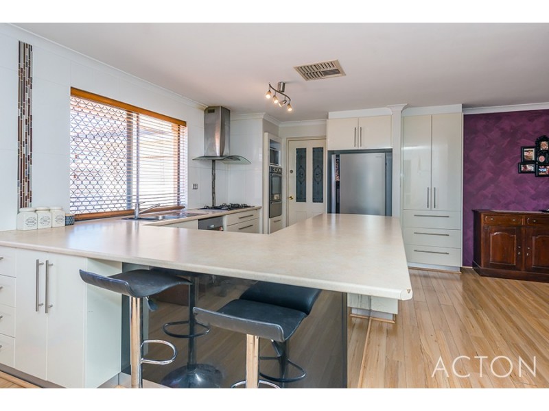 45 Guadalupe Drive, Ballajura WA 6066