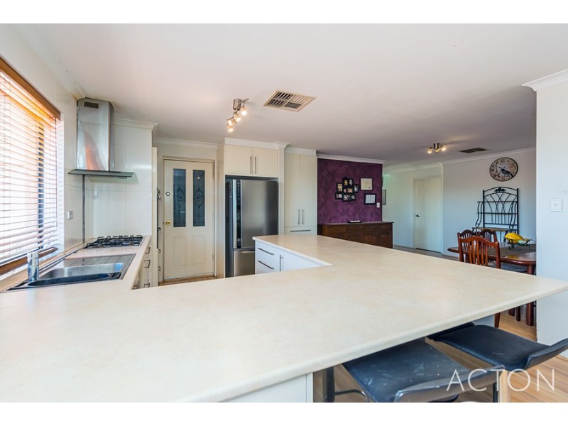 45 Guadalupe Drive, Ballajura WA 6066