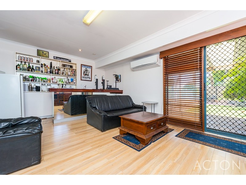 45 Guadalupe Drive, Ballajura WA 6066