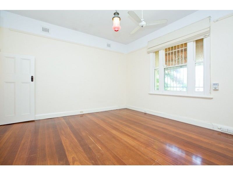 32 BROOME STREET, Cottesloe WA 6011