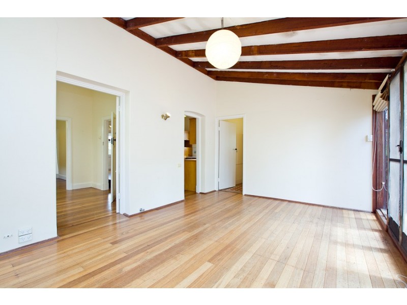 32 BROOME STREET, Cottesloe WA 6011