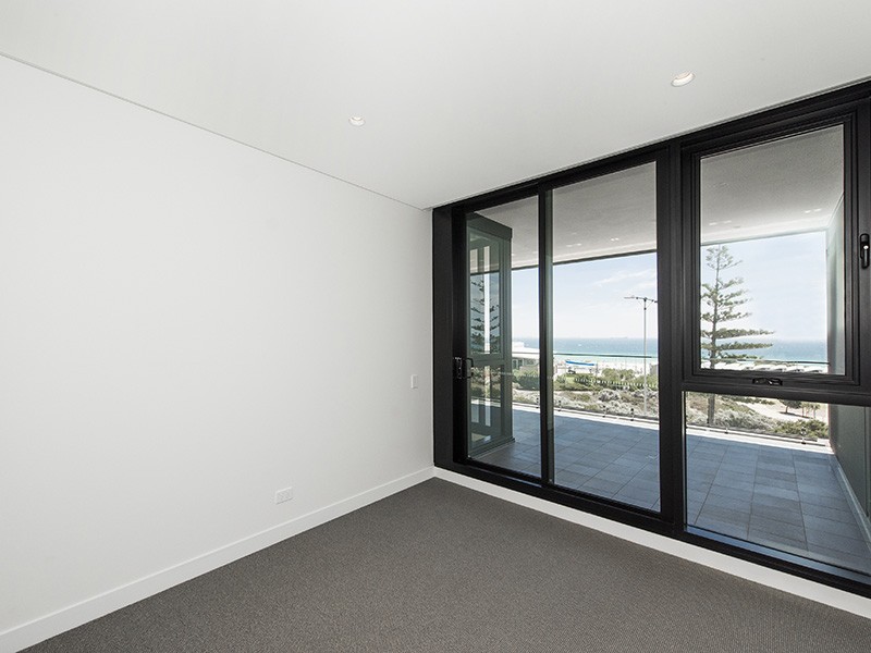 303/21 Leighton Beach Boulevard, North Fremantle WA 6159
