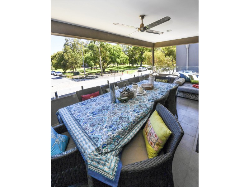 33 Alumni Terrace, Churchlands WA 6018