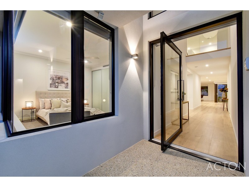 7 Howson Approach, Floreat WA 6014