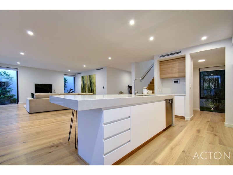 7 Howson Approach, Floreat WA 6014