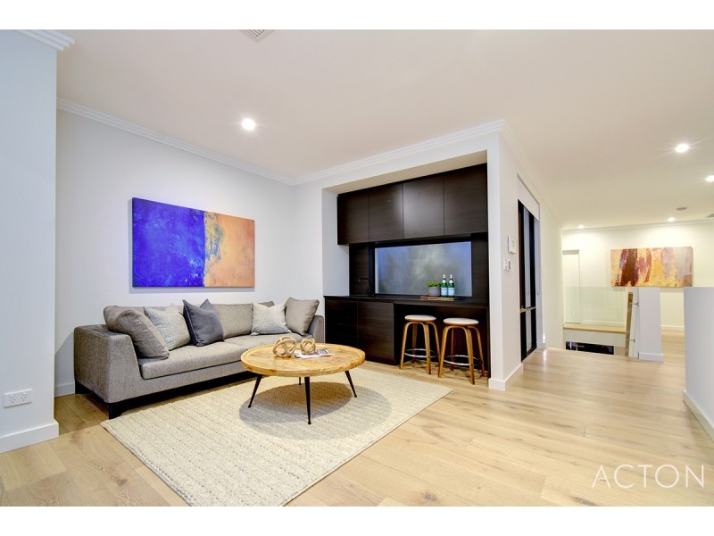 7 Howson Approach, Floreat WA 6014