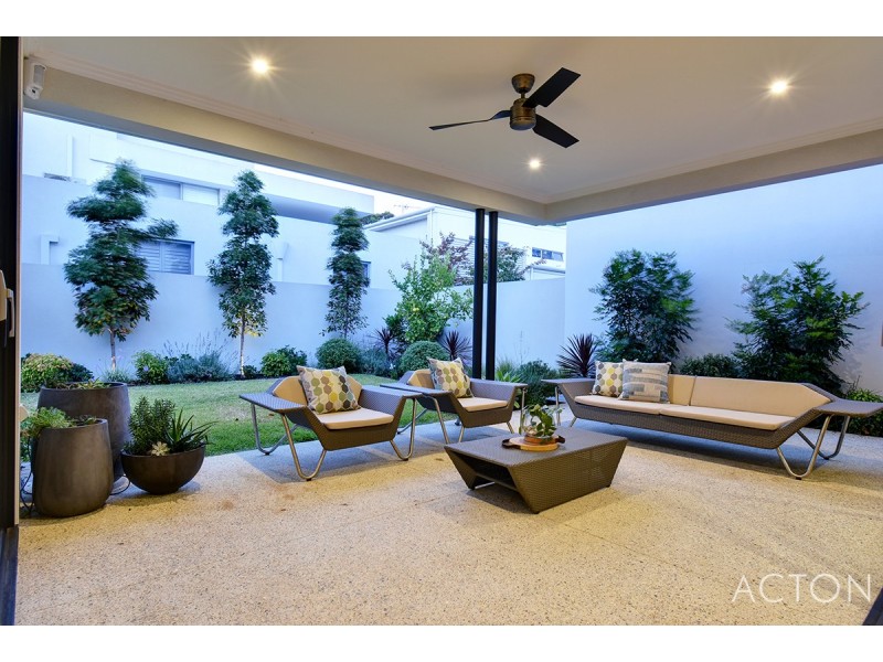 7 Howson Approach, Floreat WA 6014