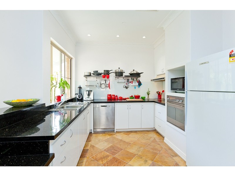 2/14 Tareena Street, Nedlands WA 6009