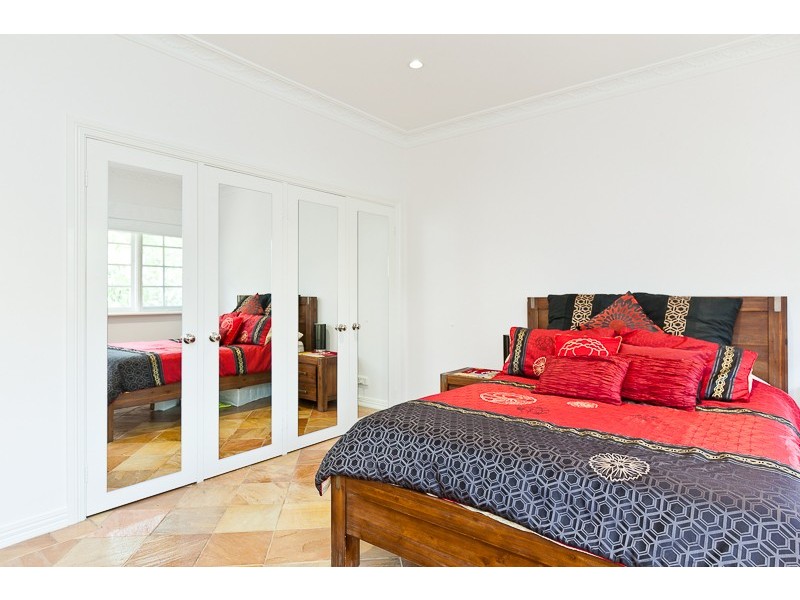 2/14 Tareena Street, Nedlands WA 6009