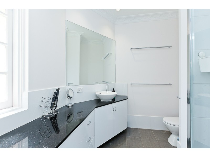 2/14 Tareena Street, Nedlands WA 6009