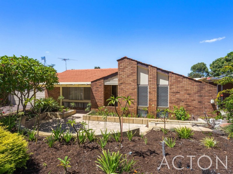 9 Bryne Place, Leeming WA 6149