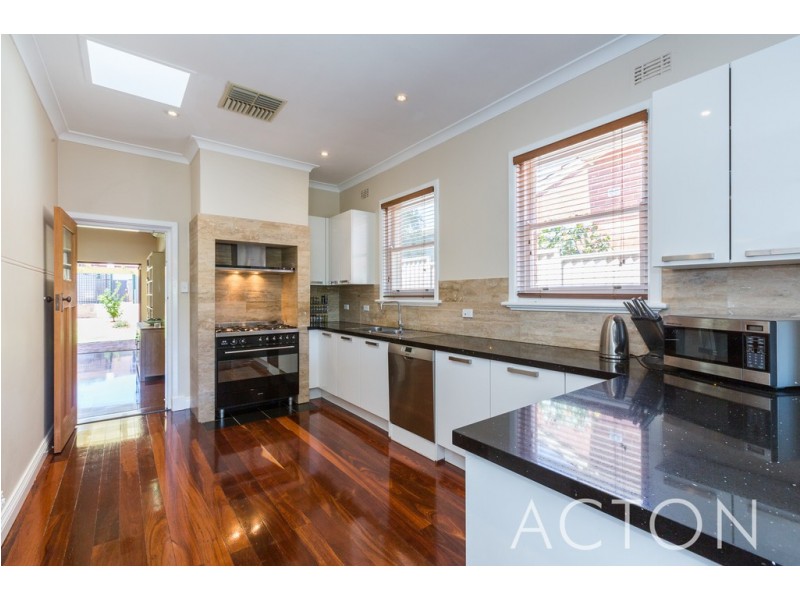 96 Pangbourne Street, Wembley WA 6014