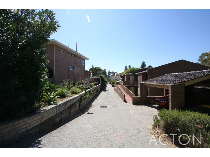 7/4 Freshwater Parade, Claremont WA 6010