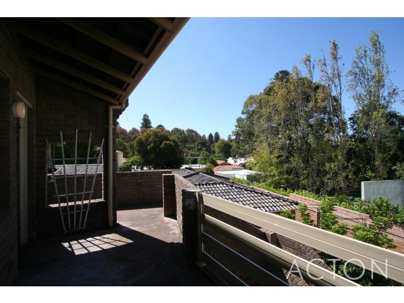 7/4 Freshwater Parade, Claremont WA 6010