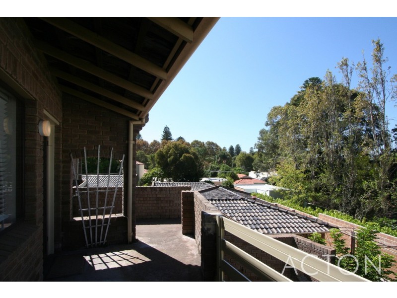 7/4 Freshwater Parade, Claremont WA 6010