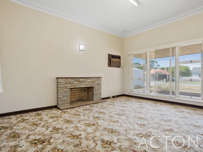32 O’Neile Parade, Redcliffe WA 6104