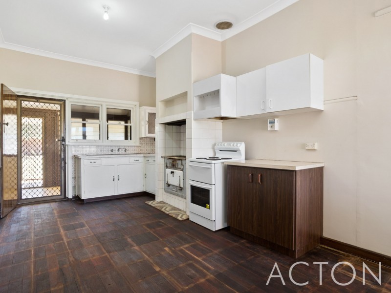 32 O’Neile Parade, Redcliffe WA 6104