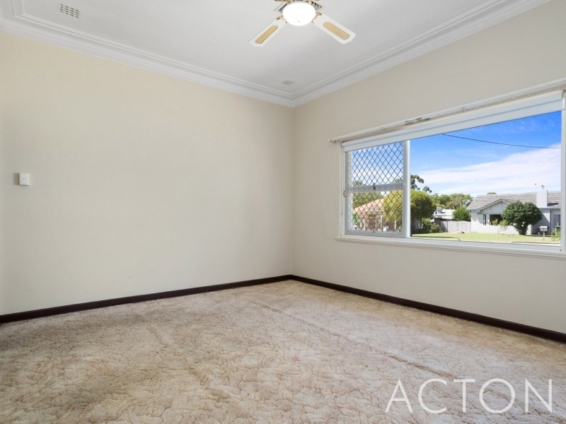 32 O’Neile Parade, Redcliffe WA 6104