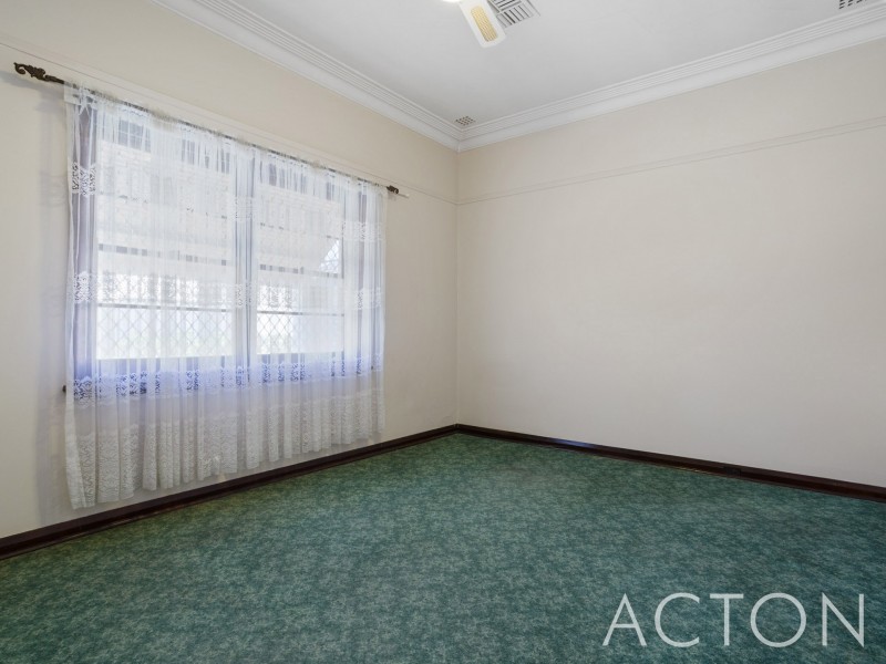 32 O’Neile Parade, Redcliffe WA 6104