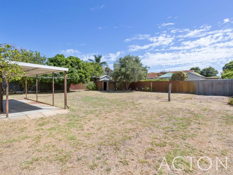 32 O’Neile Parade, Redcliffe WA 6104