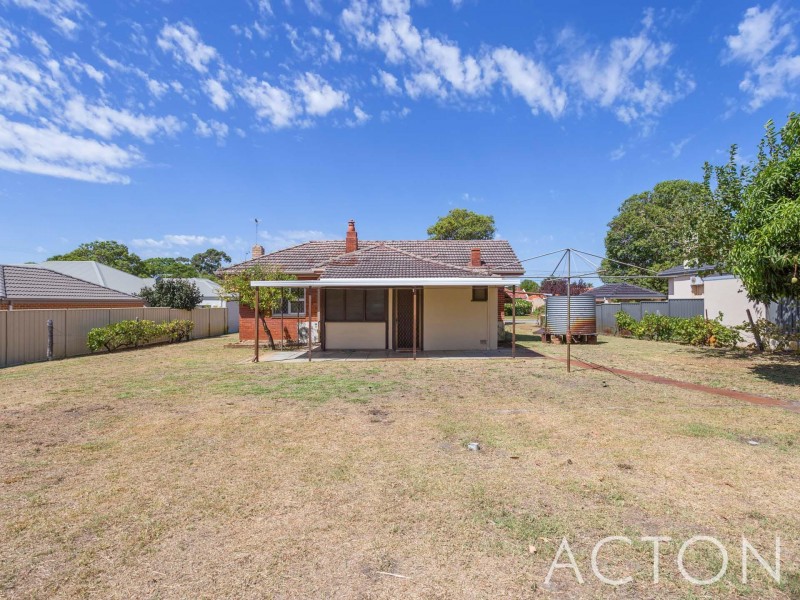 32 O’Neile Parade, Redcliffe WA 6104