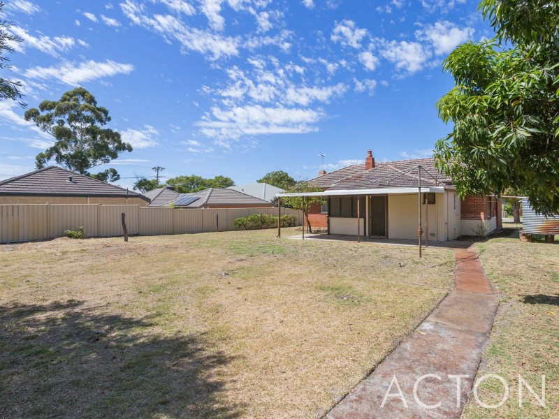 32 O’Neile Parade, Redcliffe WA 6104