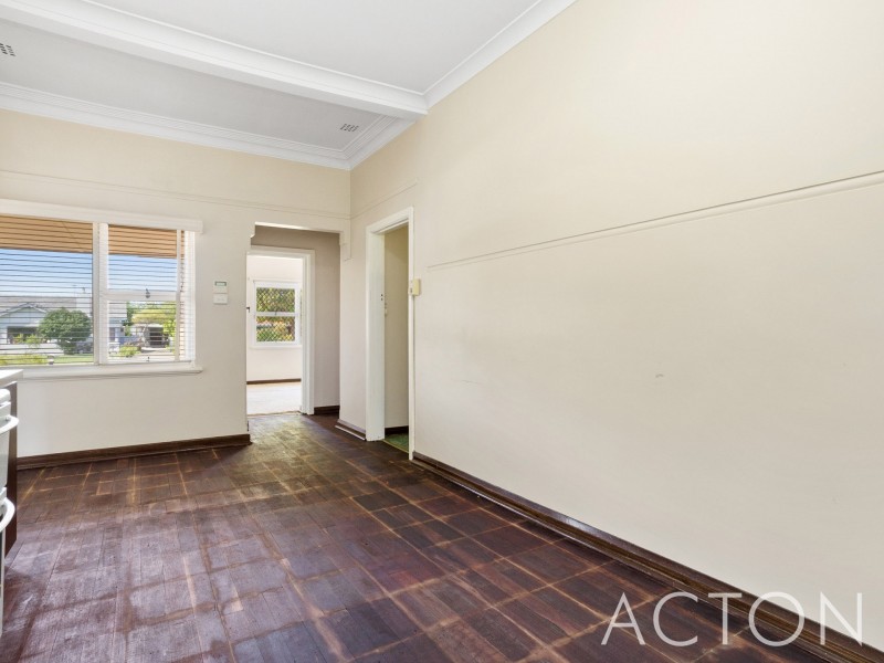 32 O’Neile Parade, Redcliffe WA 6104