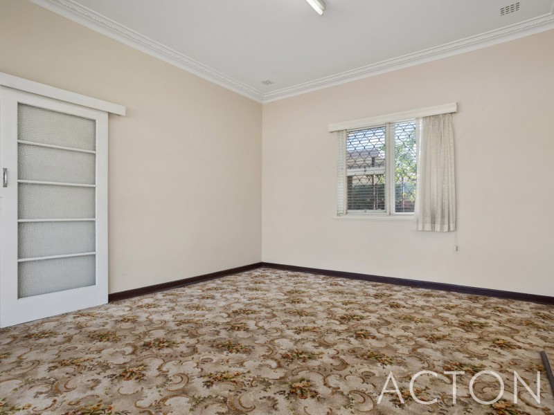 32 O’Neile Parade, Redcliffe WA 6104