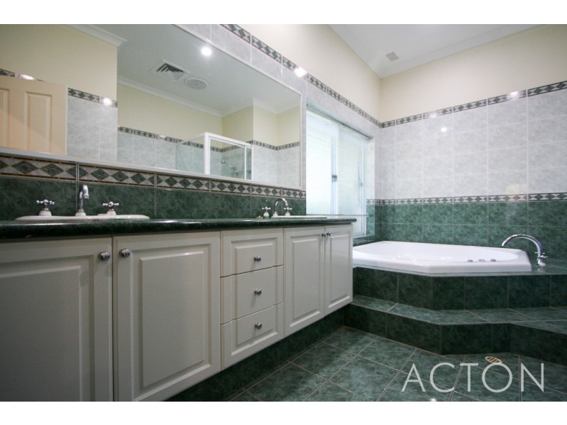 33 COLIN STREET, Dalkeith WA 6009