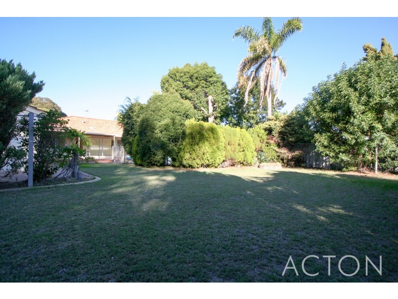 33 COLIN STREET, Dalkeith WA 6009