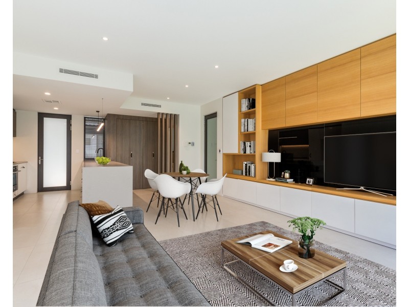 2/226 Hampden Road, Crawley WA 6009