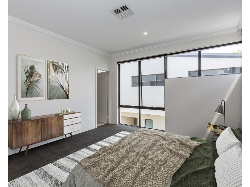 2/226 Hampden Road, Crawley WA 6009