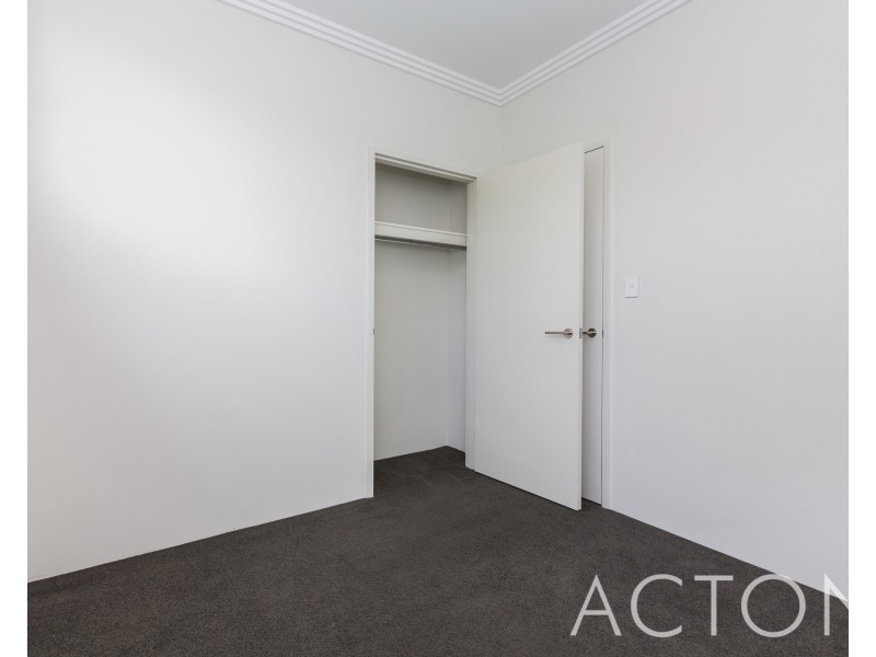 2/226 Hampden Road, Crawley WA 6009