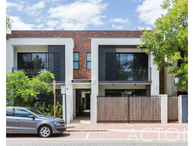 2/226 Hampden Road, Crawley WA 6009