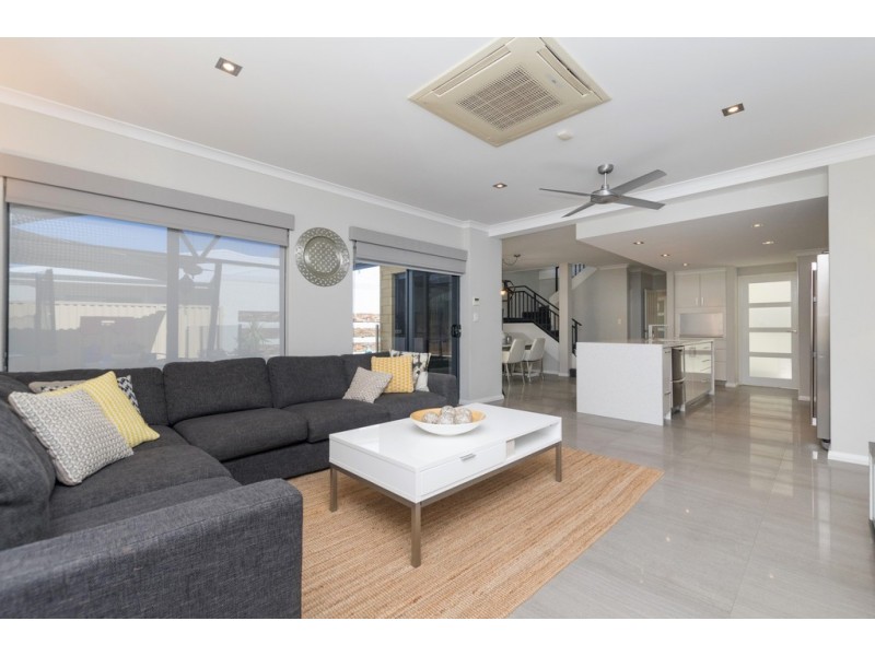 8 Milano Avenue, Stirling WA 6021