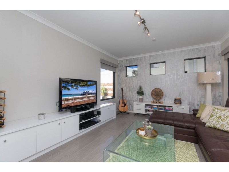 8 Milano Avenue, Stirling WA 6021