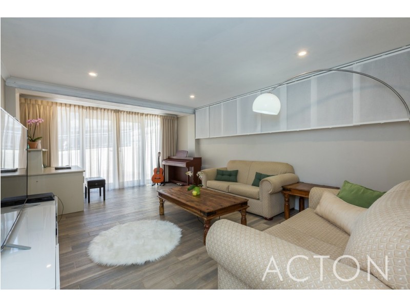 25 Dover Crescent, Wembley Downs WA 6019