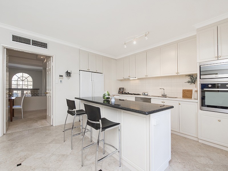 56 Henry Street, Fremantle WA 6160