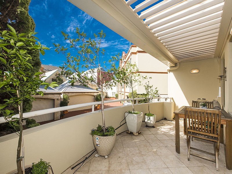 56 Henry Street, Fremantle WA 6160