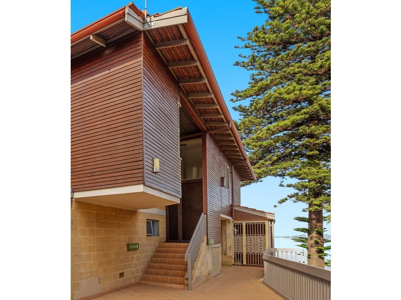 4F/10 Mounts Bay Road, Crawley WA 6009