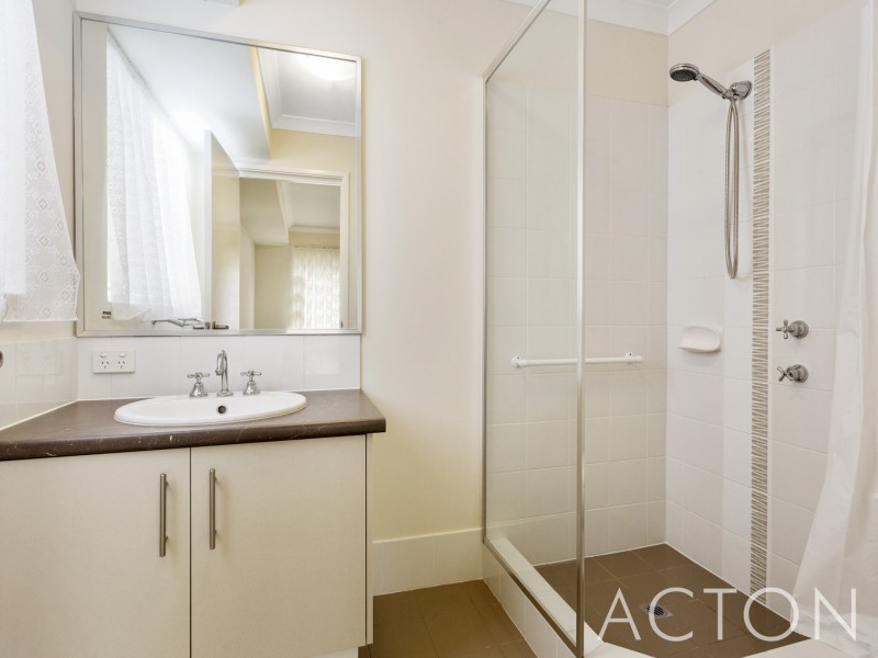 3/5 Marsh Road, Mount Richon WA 6112