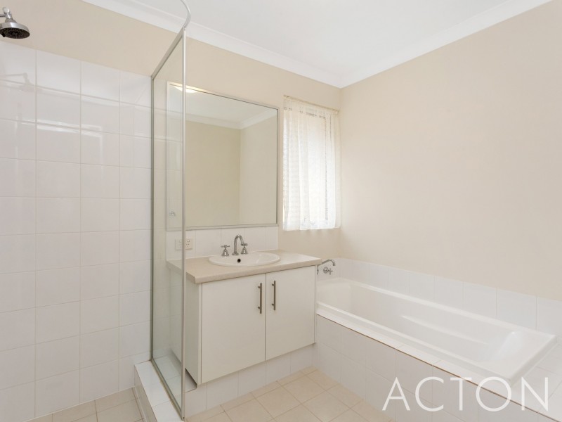 3/5 Marsh Road, Mount Richon WA 6112