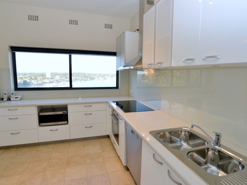 5/2 Bindaring Parade, Claremont WA 6010