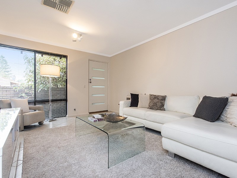 4/7 Park Street, Como WA 6152