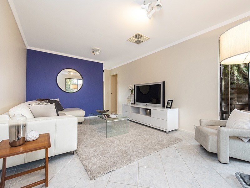 4/7 Park Street, Como WA 6152