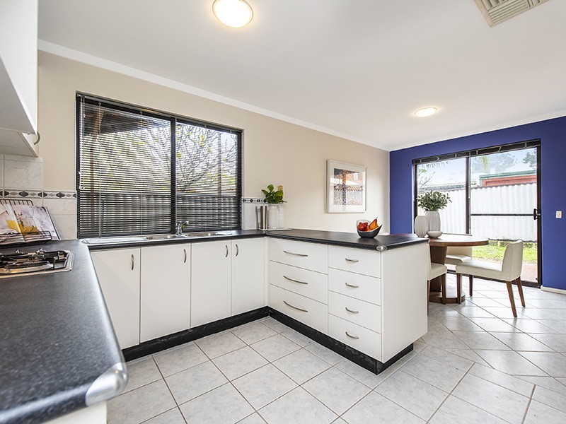 4/7 Park Street, Como WA 6152